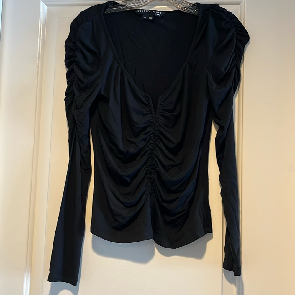 VERONICA BEARD. black ruched long sleeve top. Size xs. Worn once